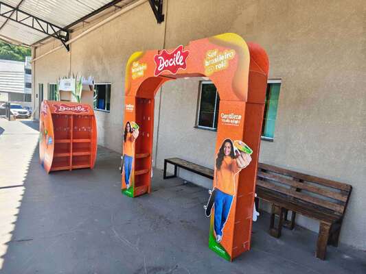 XY Glue Plotter CNC Gluing Machine with Adjustable Glue Volume Supporting Up To Four Operators and Any Size Glue Sharp