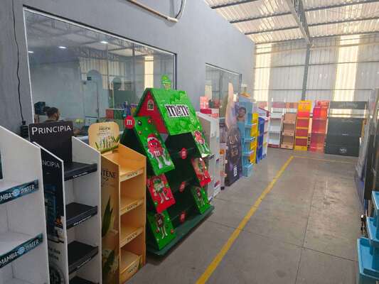 XY Klebeplotter CNC Klebemaschine mit 1700*2500mm Arbeitsgröße Heiß- und Kaltleim in einem Arbeitsgang und 2-3Kg/h Leimleistung